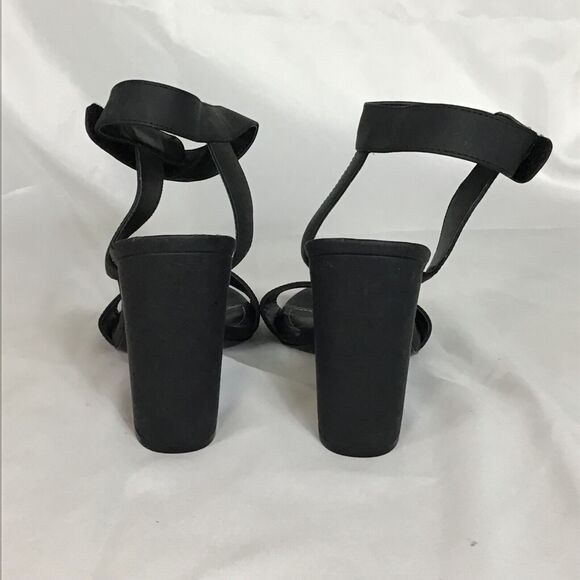 Kendall & Kylie Ankle Strap Sandals Sz. 8.5 Black Open toe Sandals Trendy  Chic - Picture 3 of 10